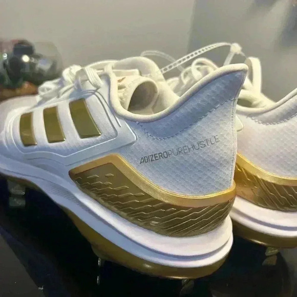 NEW Adidas Pure Hustle MD Women's TPU Softball Cleats Gold/White Size 11.5 - Picture 3 of 5